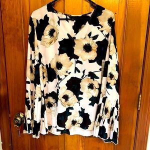 Banana Republic Black and White Bell Sleeve Blouse